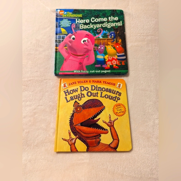 Children's Books Other - 5/$20🩵 Two Children's Books